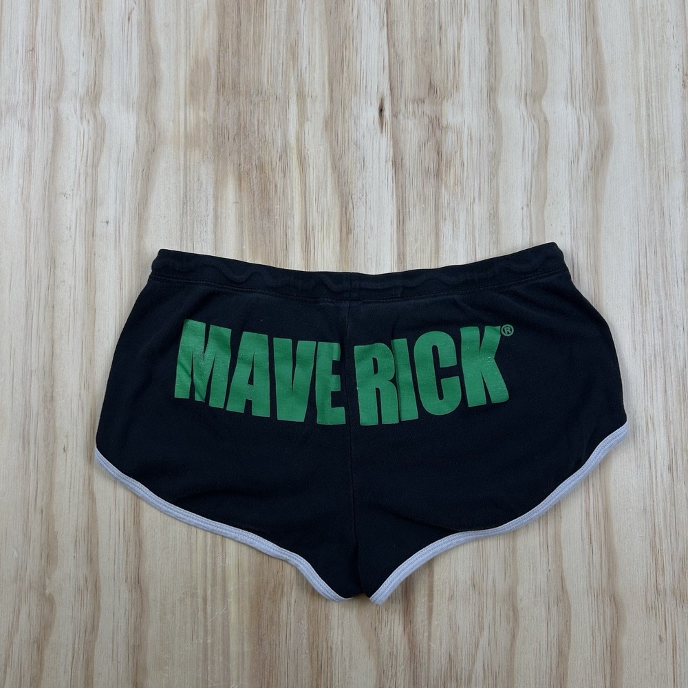 Cedar Point Maverick Women's M VTG Black Green Y2K Booty Shorts Roller Coaster